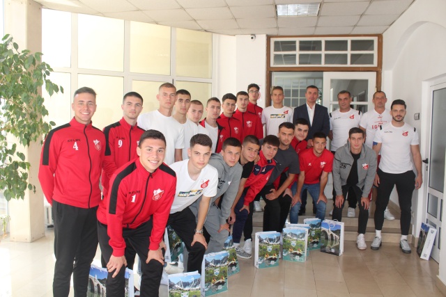 Gradonačelnik Konjica upriličio prijem za juniore i trenere Fudbalskog kluba Igman Konjic  koji su osvojili titulu prvaka Omladinske lige Bosne i Hercegovine grupa Jug