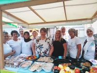 Bazar pod nazivom &ldquo;Okusi Konjic&rdquo; koji je večeras održan u sklopu Dana dijaspore &ldquo;Konjic u srcu BiH&rdquo; obradovao Konjičane i goste