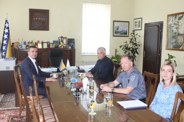 Ministar unutrašniih poslova HNK Slađan Bevanda danas u posjeti Općini Konjic gdje se sastao sa načelnikom Ćatićem