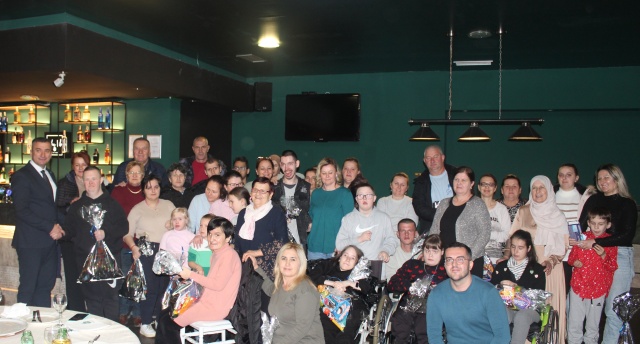 Udruženje roditelja, djece i omladine sa cerebralnom paralizom i ostalim teškoćama u razvoju &quot;i&quot; Konjic danas druženjem sa prijateljima obilježilo Dan osoba sa invaliditetom