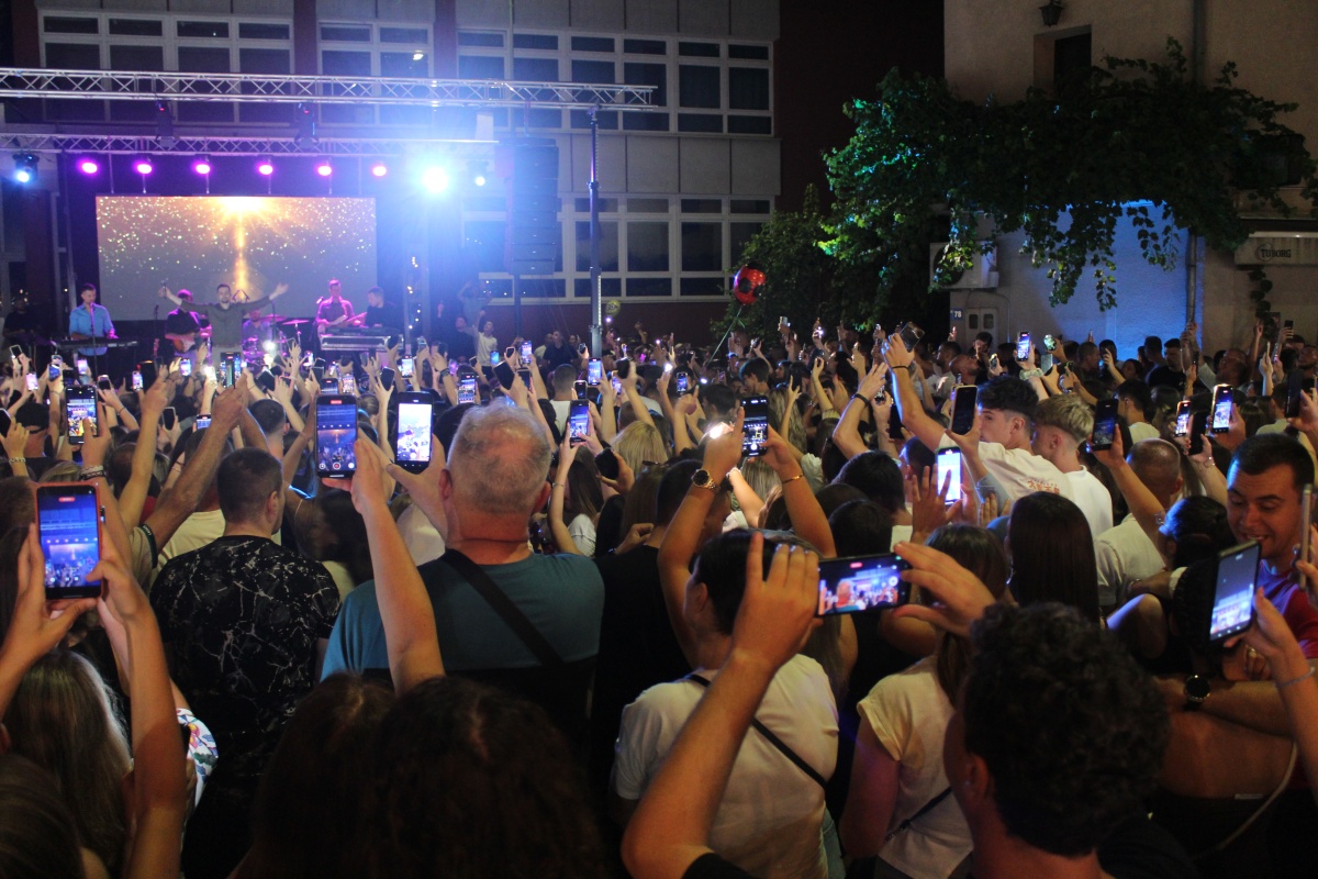 Konjičko ljeto i Dani dijaspore “Konjic u srcu BiH” posjetiocima pružili ugodne trenutke uz cjelovečernji koncert Mirze Selimovića