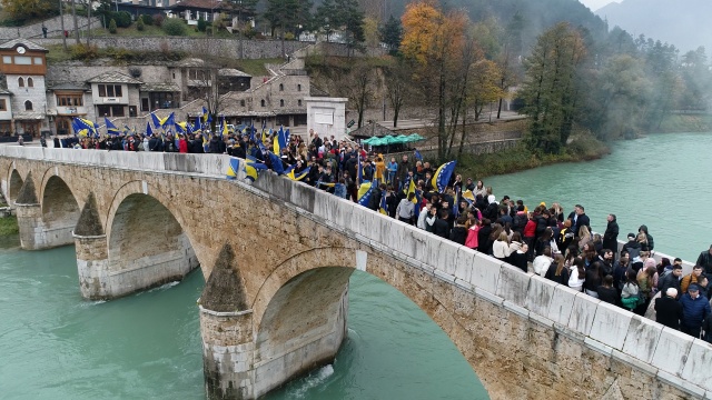 Grad Konjic sjećajući se svih onih koji su se kroz historiju borili za Bosnu i  Hercegovinu i njen opstanak obilježio Dan državnosti i poslao poruku mira