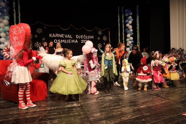 Zimski grad Konjic privukao mali&scaron;ane iz Stoca, Trebinja, Bugojna, Sarajeva - Karneval dječijih osmijeha i ove godine pokazao svu ljepotu i rasko&scaron; dječije ma&scaron;te i kretivnosti